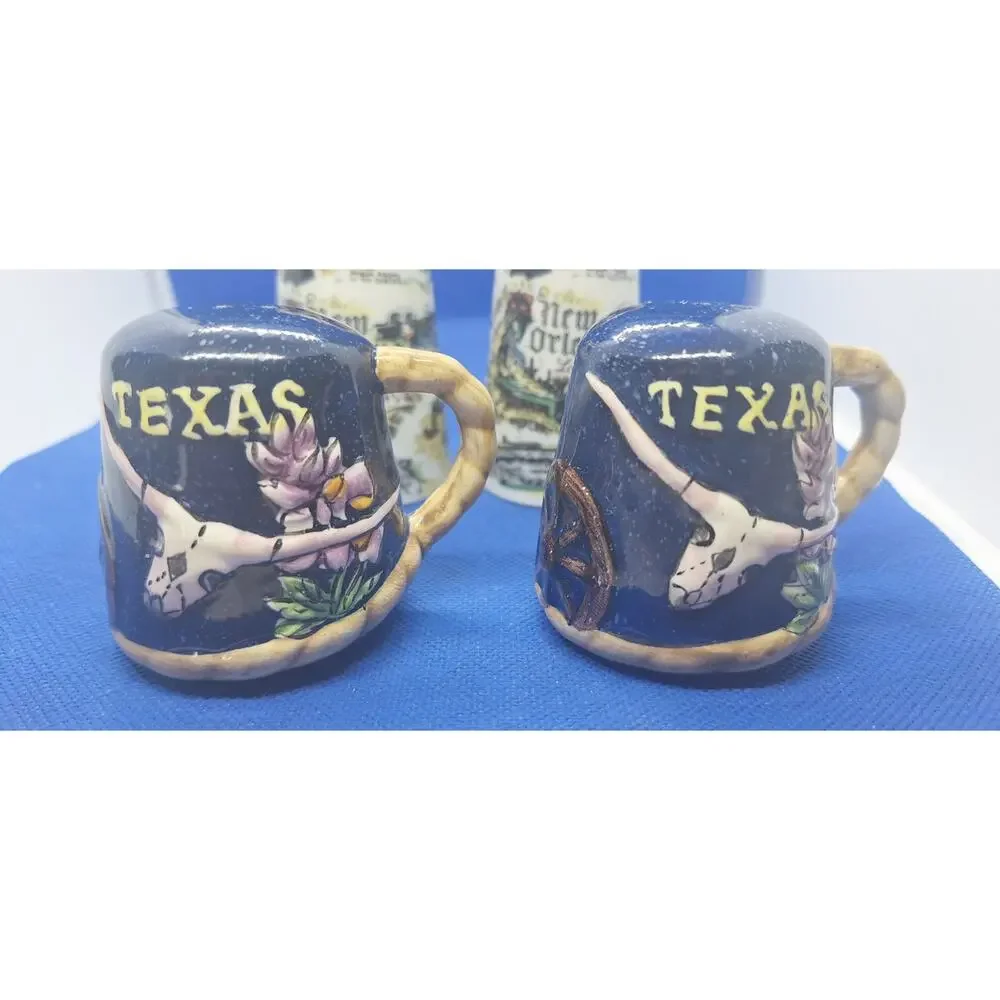 Southern Road Trip Souvenir Salt & Pepper Shakers! Texas & Louisiana- Excellent!